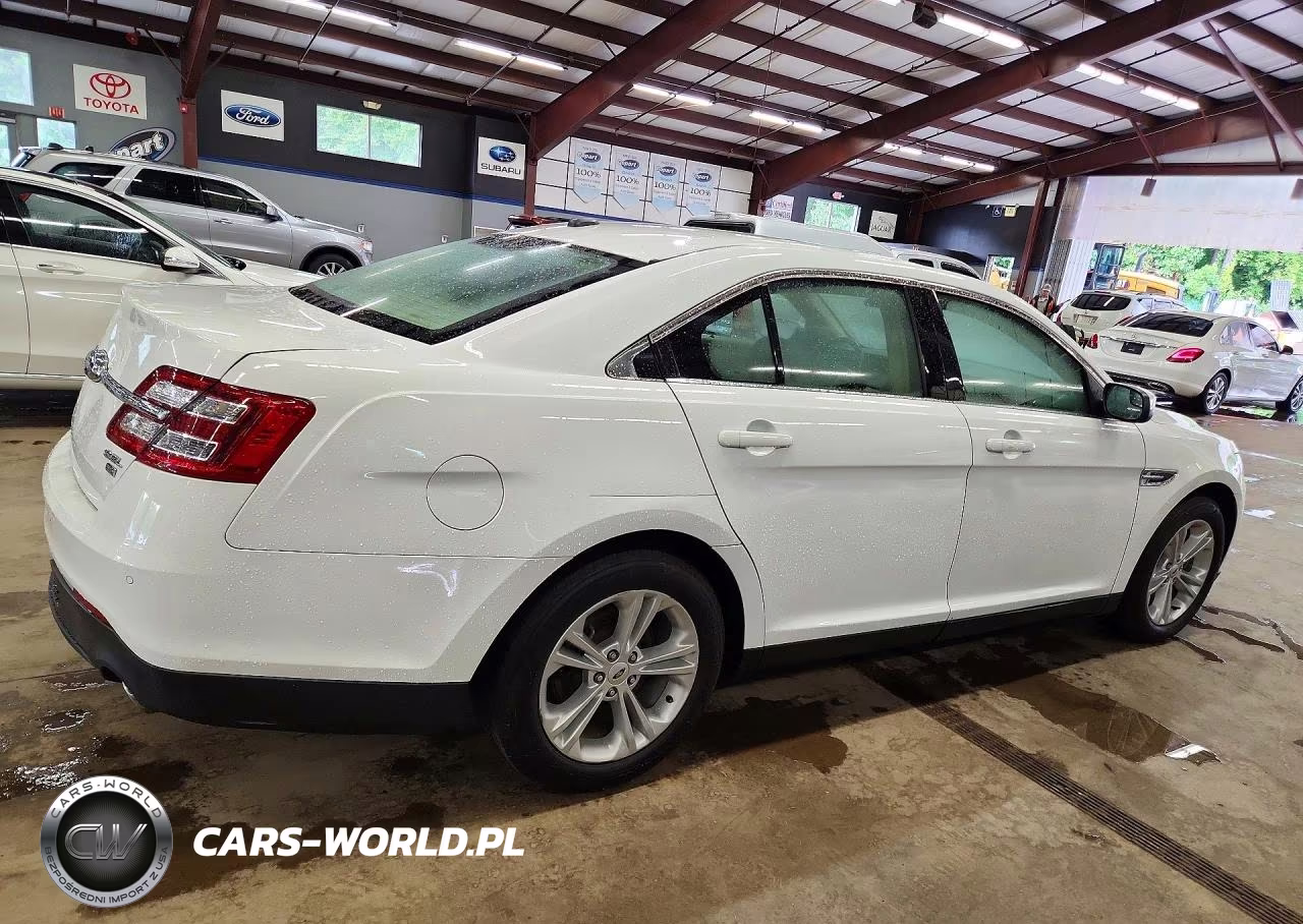 2015 Ford Taurus Sel VIN:1FAHP2H83FG129067 - 3