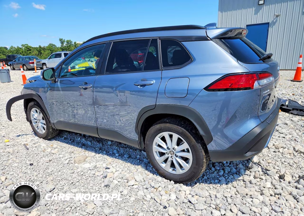 2024 Toyota Corolla Cross Le VIN:7MUCAABG3RV110955 - 2