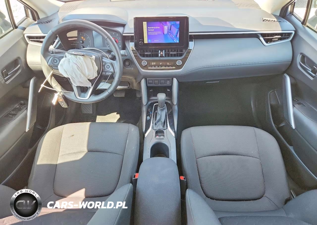 2024 Toyota Corolla Cross Le VIN:7MUCAABG3RV110955 - 8