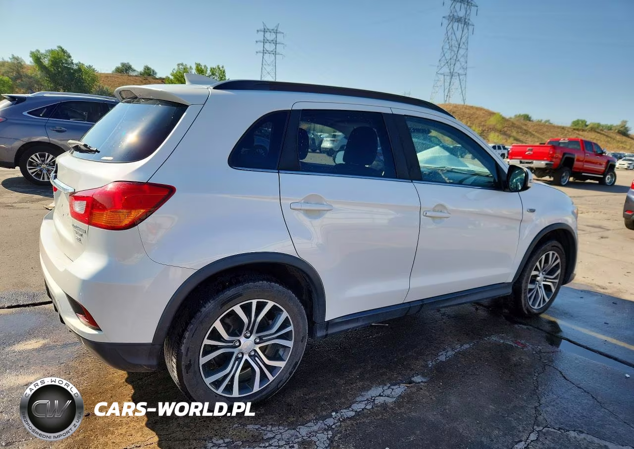 2018 Mitsubishi Outlander Sport Sel VIN:JA4AR4AW0JZ013519 - 3