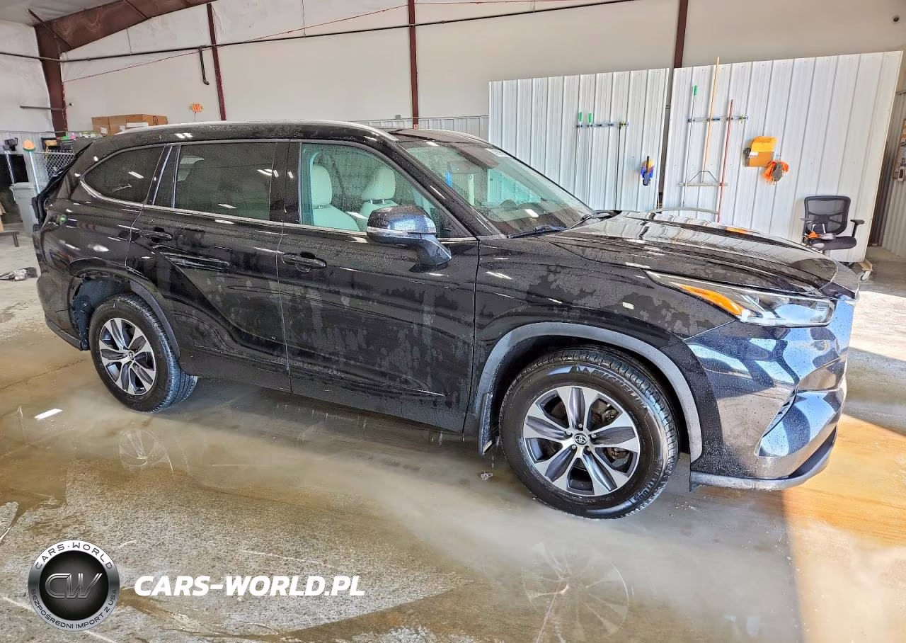 2021 Toyota Highlander Xle VIN:5TDHZRBH1MS091203 - 4