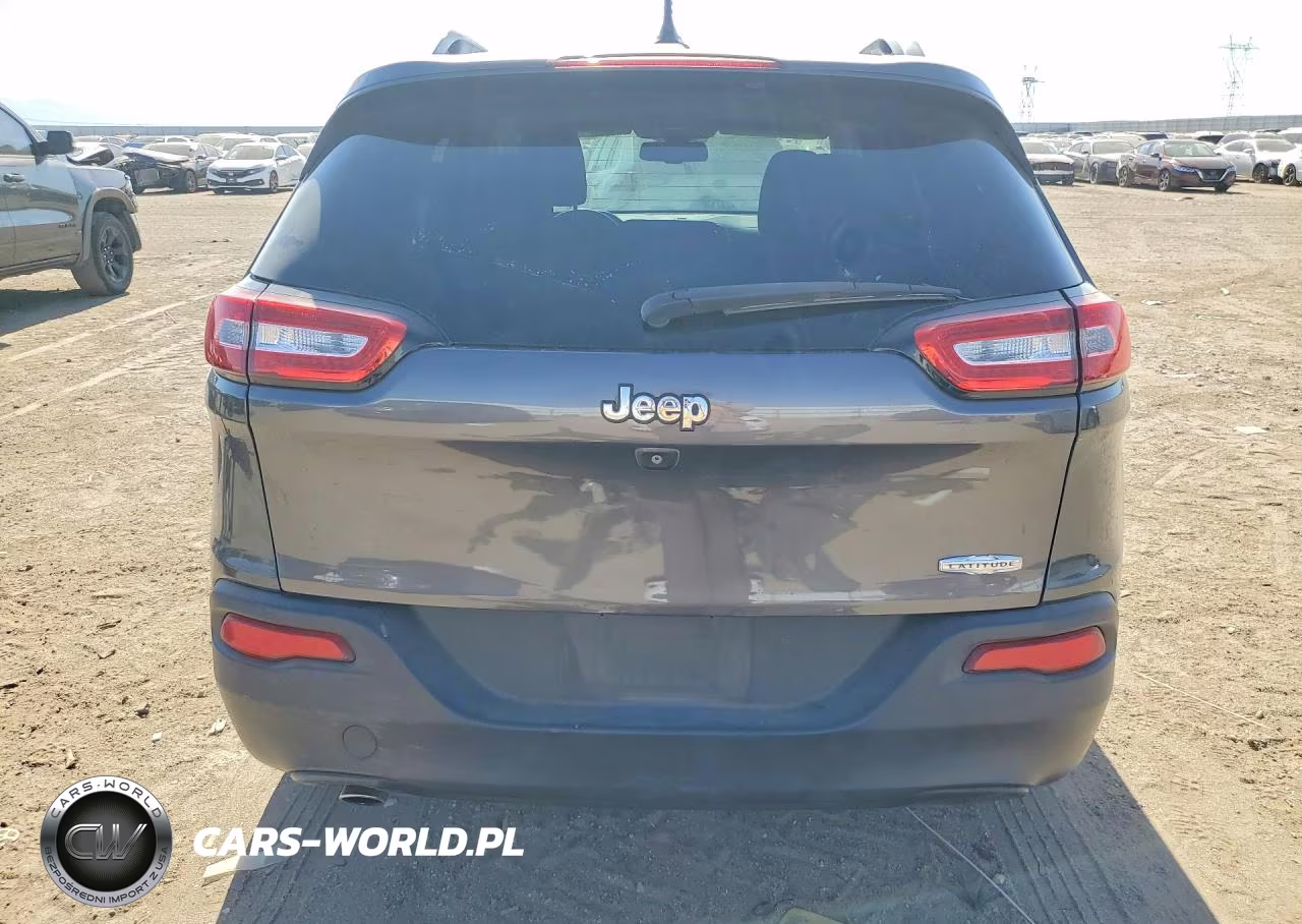 2015 Jeep Cherokee Latitude VIN:1C4PJLCB1FW530865 - 6