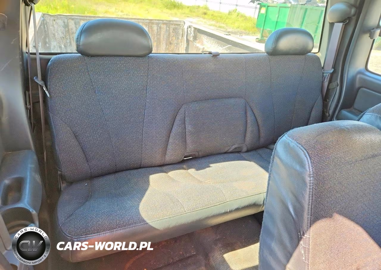 2002 Chevrolet Silverado C1500 VIN:2GCEC19W421286565 - 10