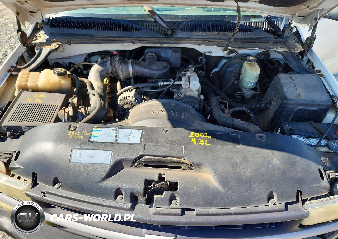 2002 Chevrolet Silverado C1500 VIN:2GCEC19W421286565 - 11
