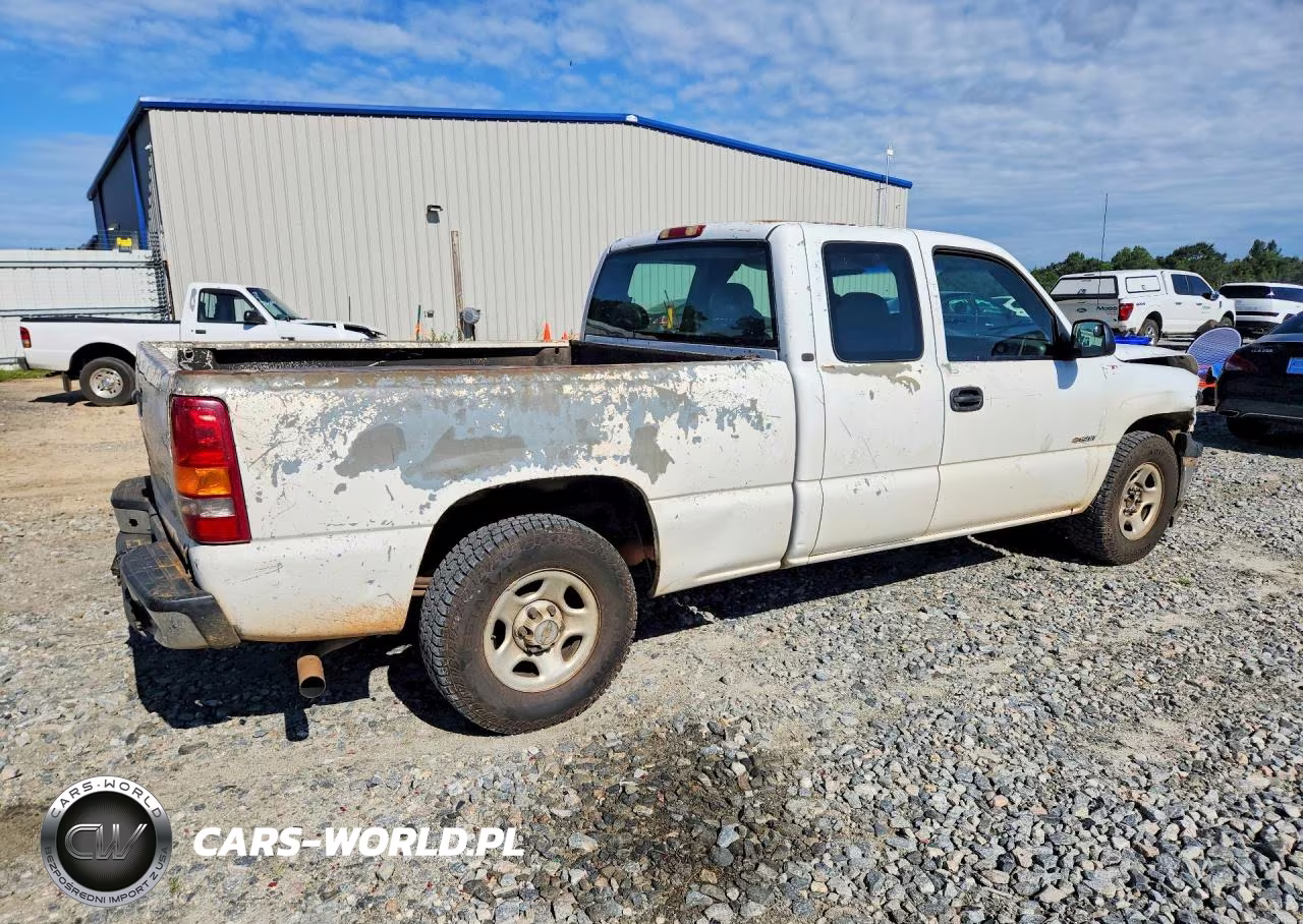 2002 Chevrolet Silverado C1500 VIN:2GCEC19W421286565 - 3