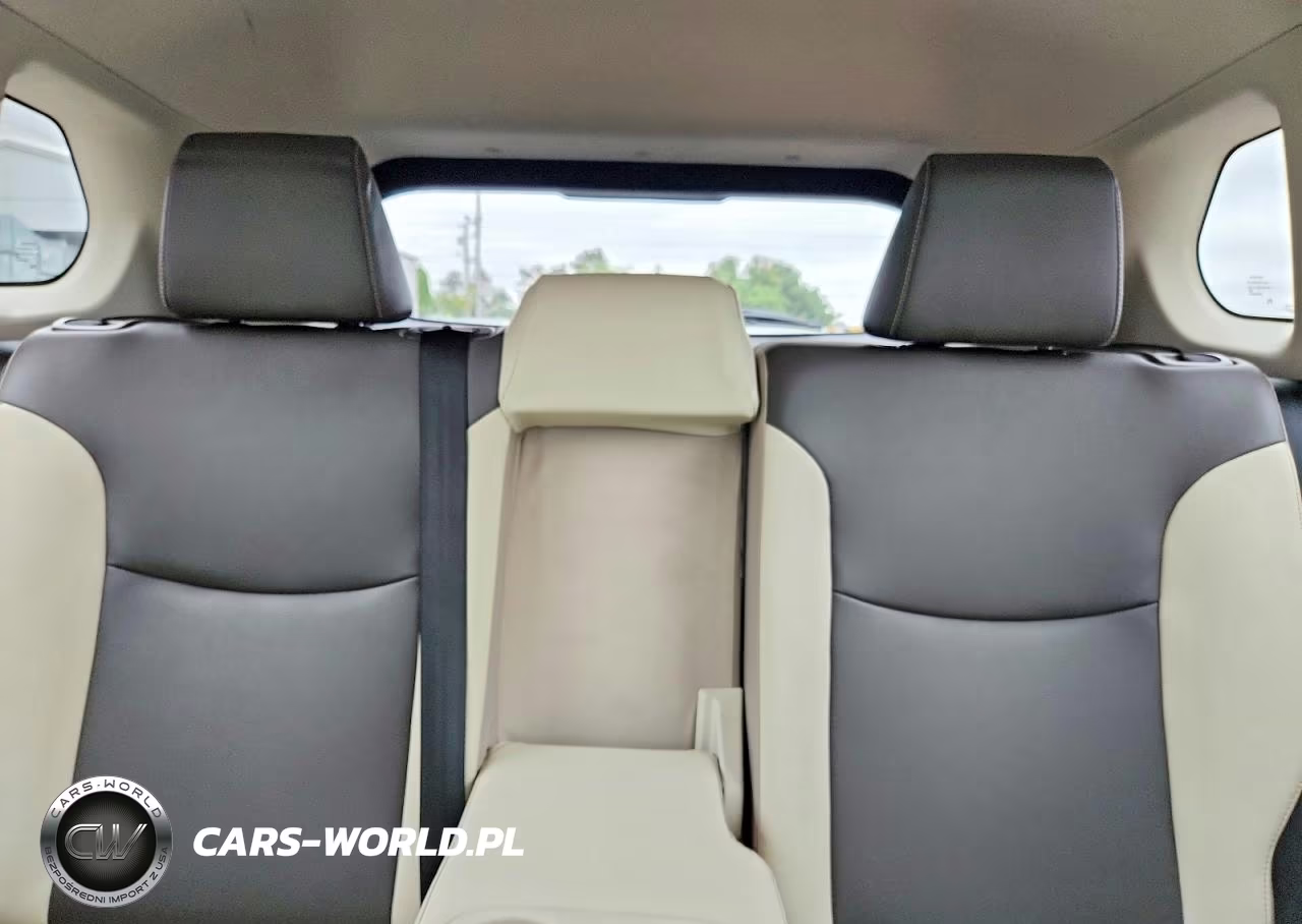 2024 Toyota Corolla Cross Xle VIN:7MUDAABG4RV113433 - 10