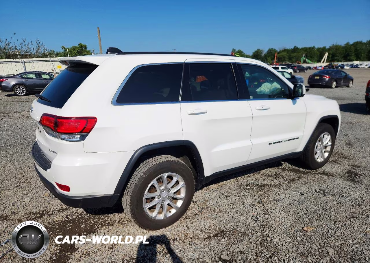2022 Jeep Grand Cherokee Laredo E VIN:1C4RJFAG3NC162343 - 3