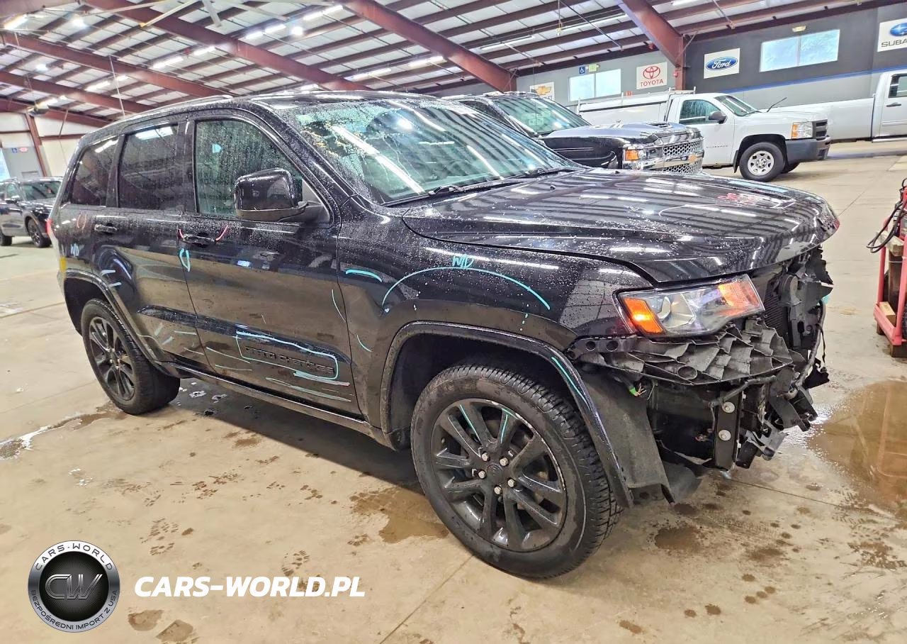 2018 Jeep Grand Cherokee Laredo VIN:1C4RJFAGXJC504350 - 4