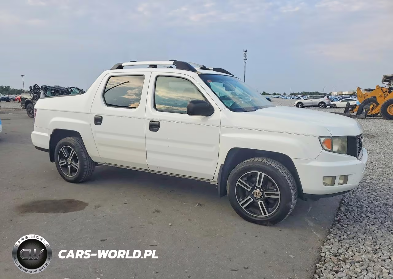 2012 Honda Ridgeline Sport VIN:5FPYK1F79CB454042 - 4