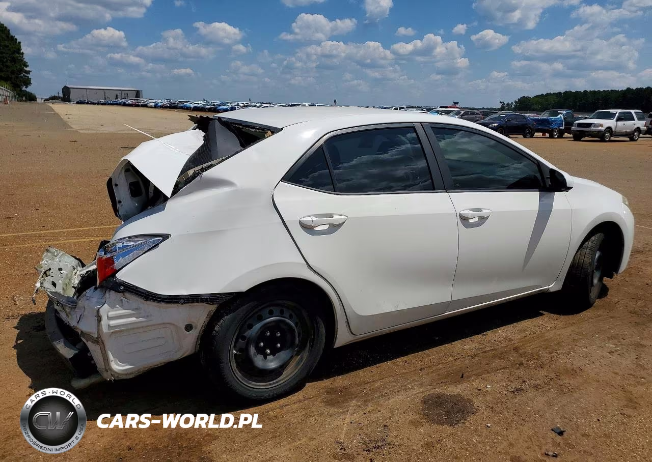 2015 Toyota Corolla Le VIN:5YFBURHE6FP224776 - 3