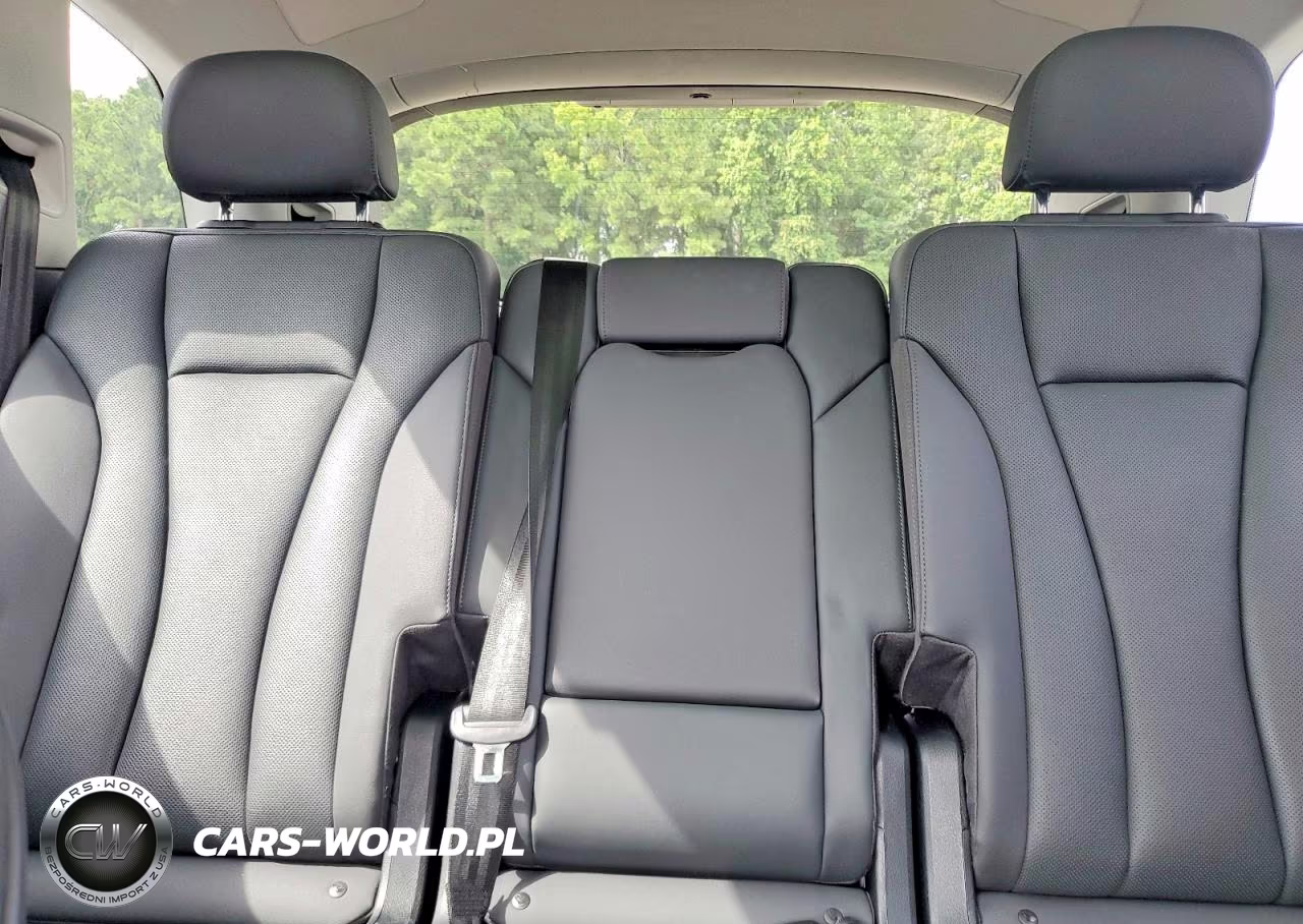 2020 Audi Q7 Premium Plus VIN:WA1LXAF73LD000097 - 10