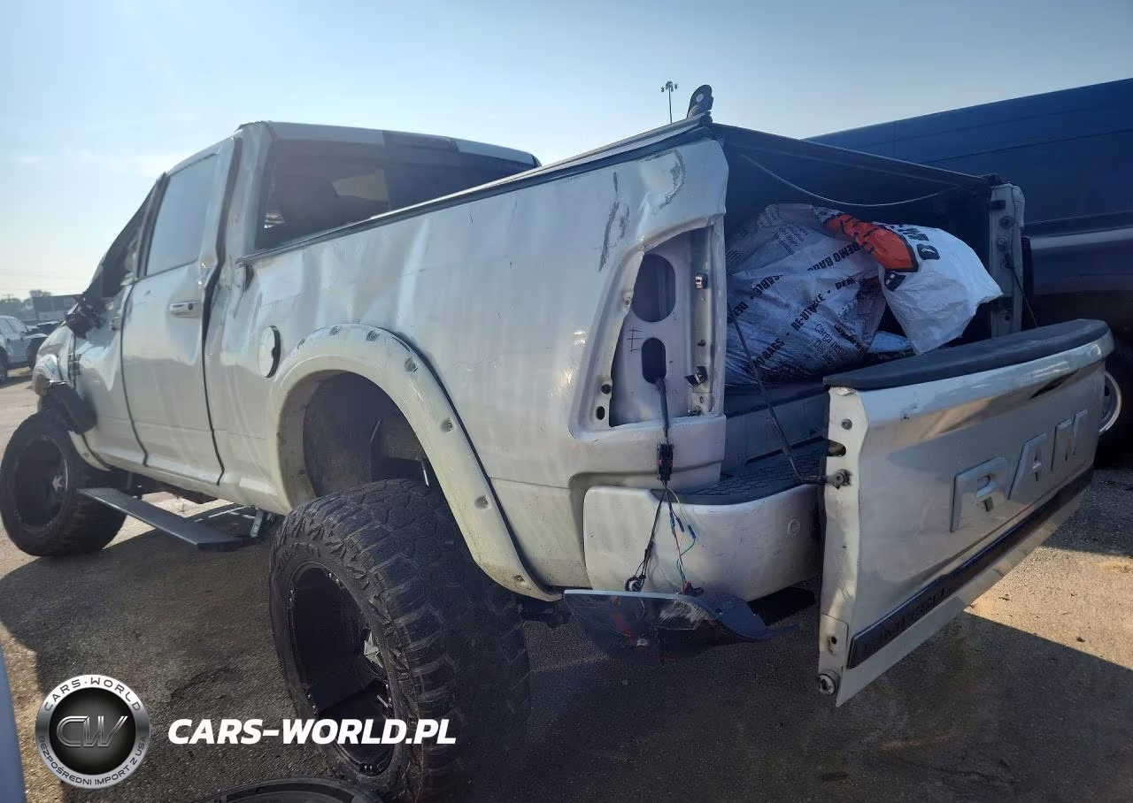 2016 Ram 2500 Laramie VIN:3C6UR5FL0GG248543 - 2