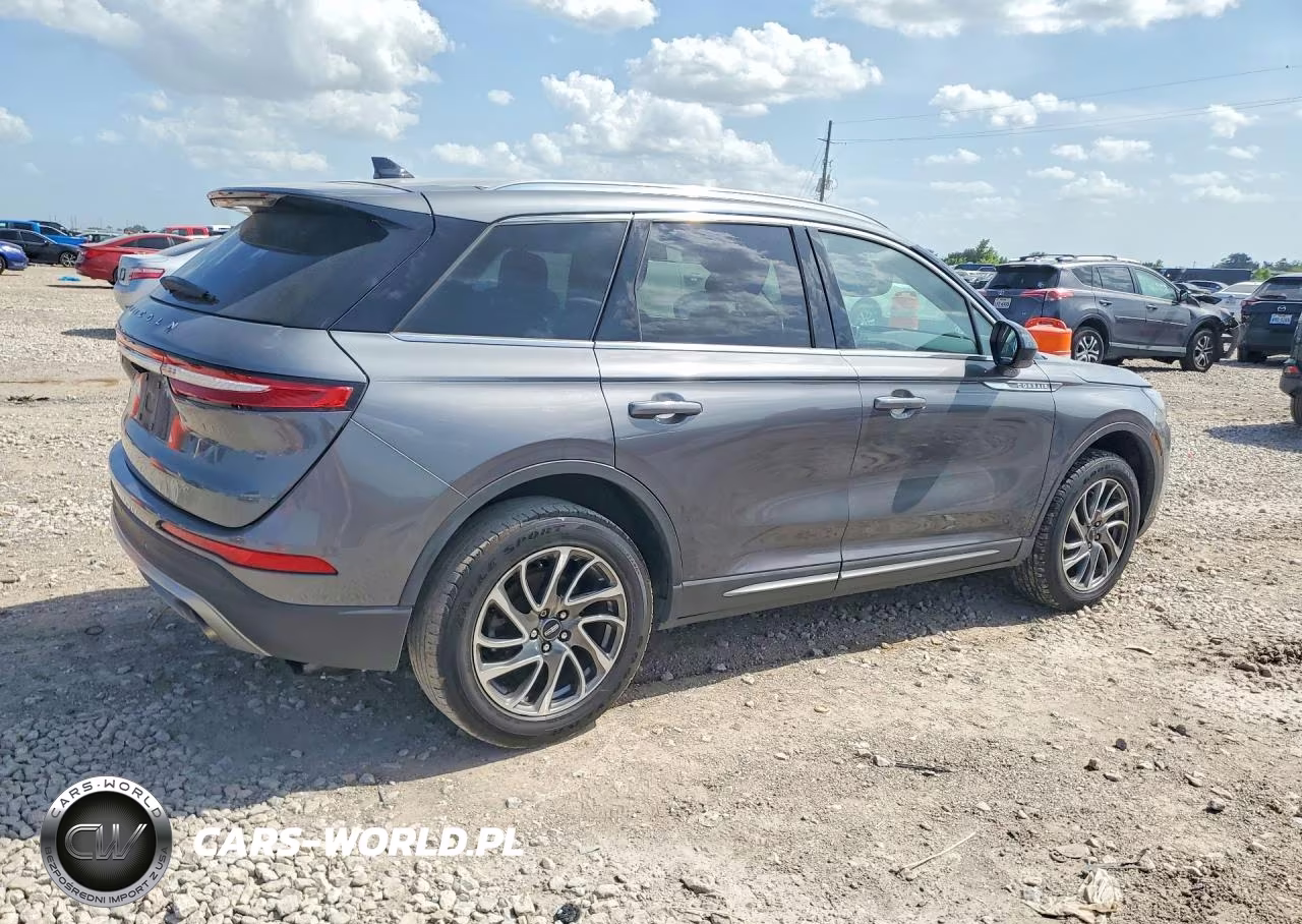 2021 Lincoln Corsair VIN:5LMCJ1C98MUL24301 - 3