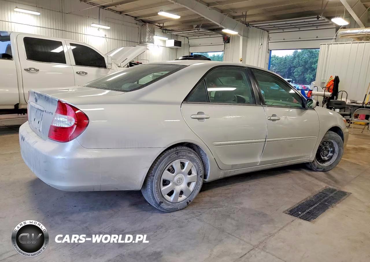 2002 Toyota Camry Le VIN:4T1BE32K72U044496 - 3