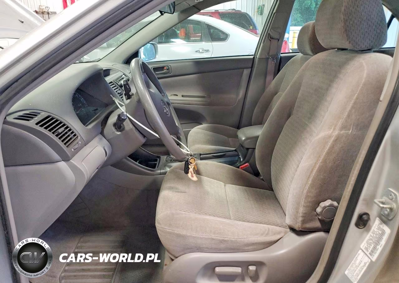 2002 Toyota Camry Le VIN:4T1BE32K72U044496 - 7