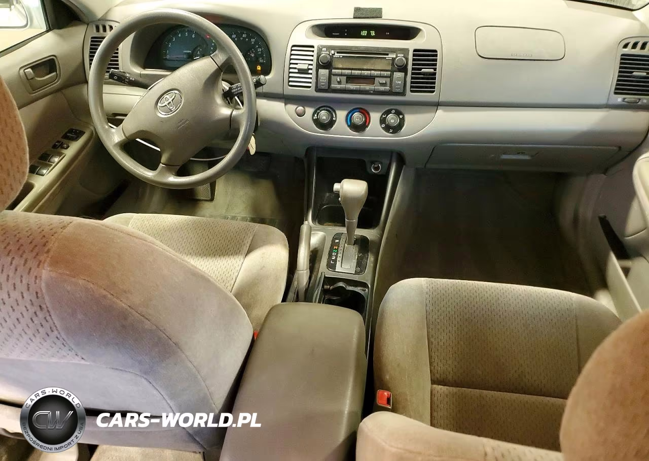 2002 Toyota Camry Le VIN:4T1BE32K72U044496 - 8