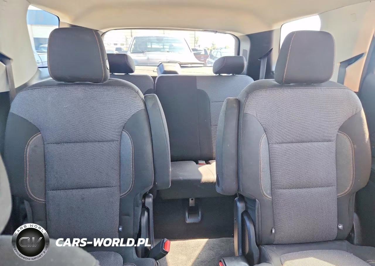 2018 Chevrolet Traverse Lt VIN:1GNEVGKW2JJ177539 - 10