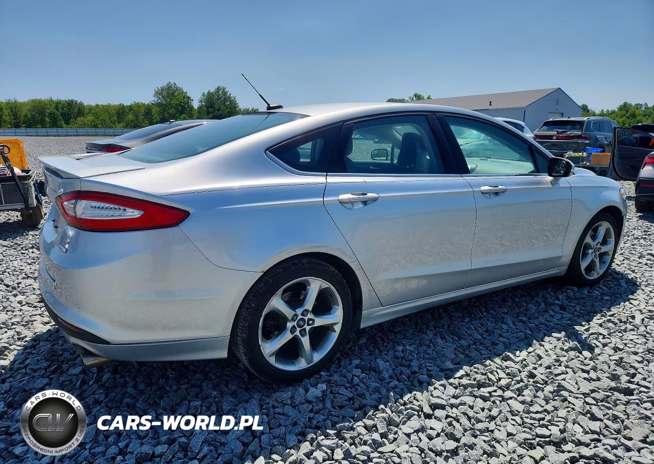 2013 Ford Fusion Se VIN:3FA6P0HR4DR384028 - 3