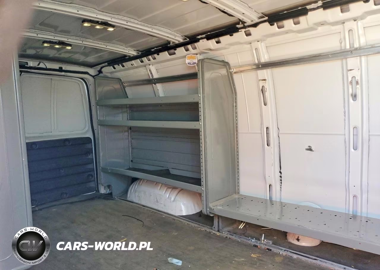2024 Chevrolet Express G3500 VIN:1GCZGHF78R1201125 - 11