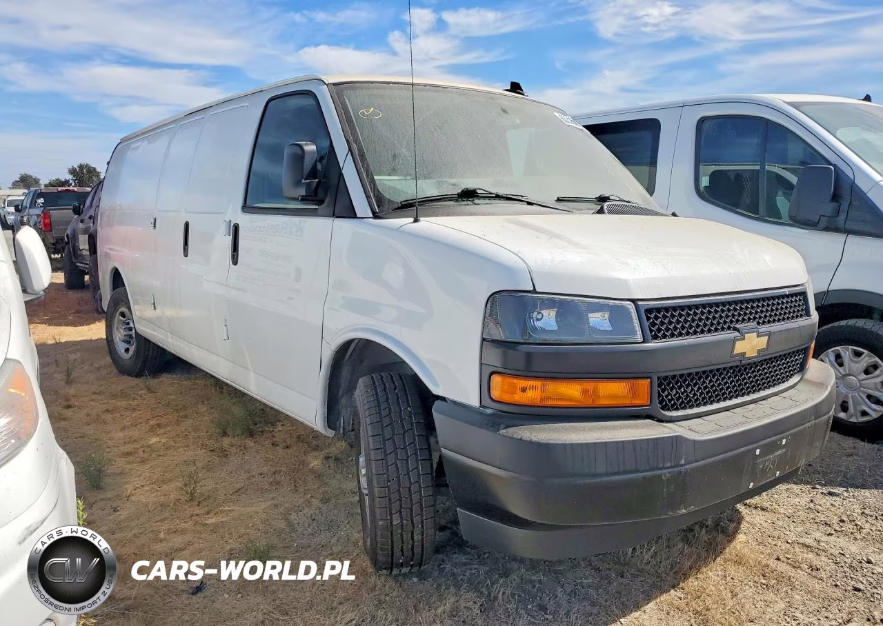 2024 Chevrolet Express G3500 VIN:1GCZGHF78R1201125 - 4