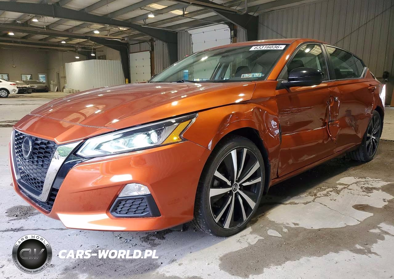 2022 Nissan Altima Sr – zdjęcie 1 z 12