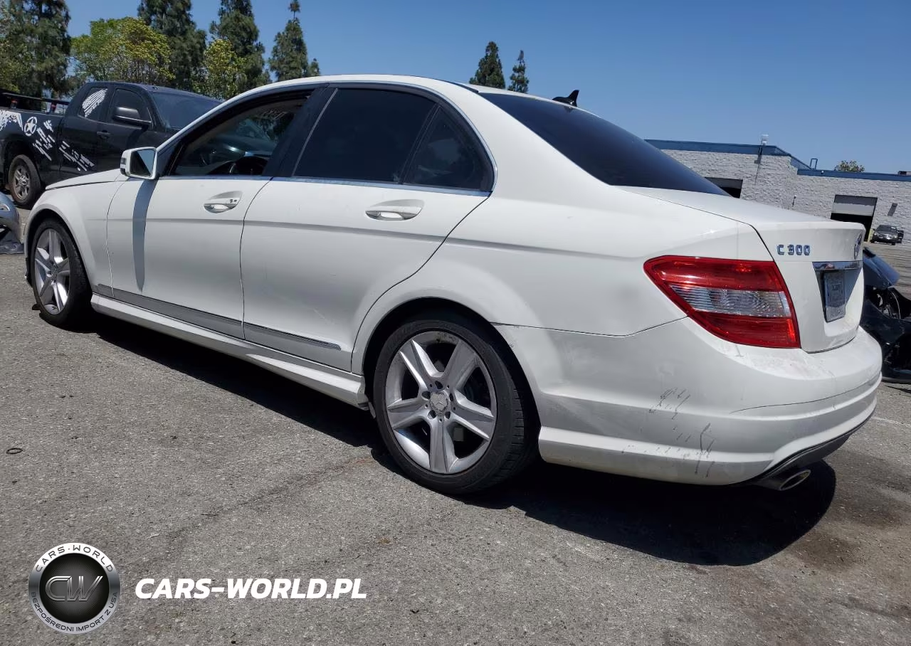 2011 Mercedes-Benz C 300 VIN:WDDGF5EB9BA451452 - 2