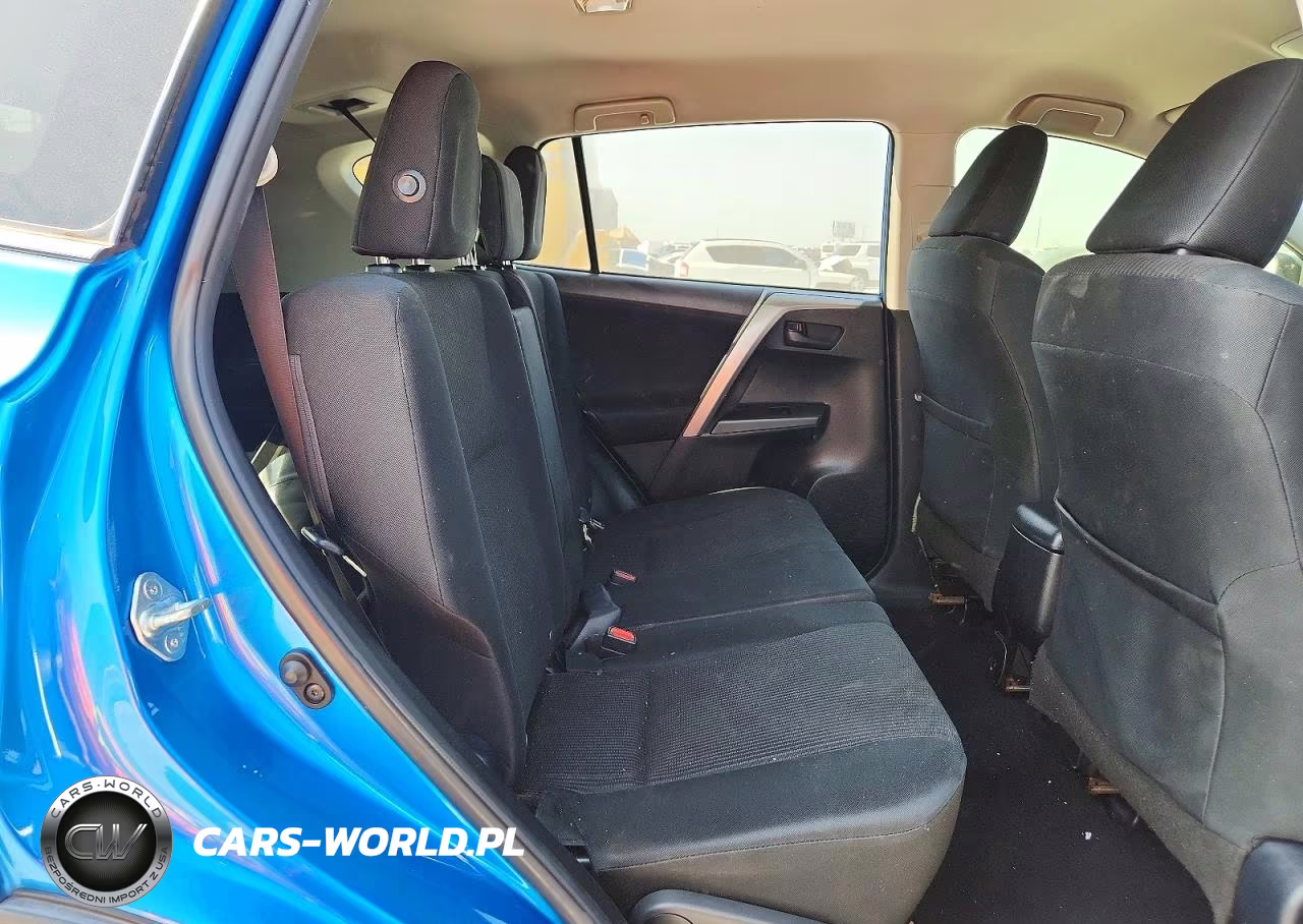 2018 Toyota Rav4 Le VIN:JTMZFREV2JJ198851 - 11