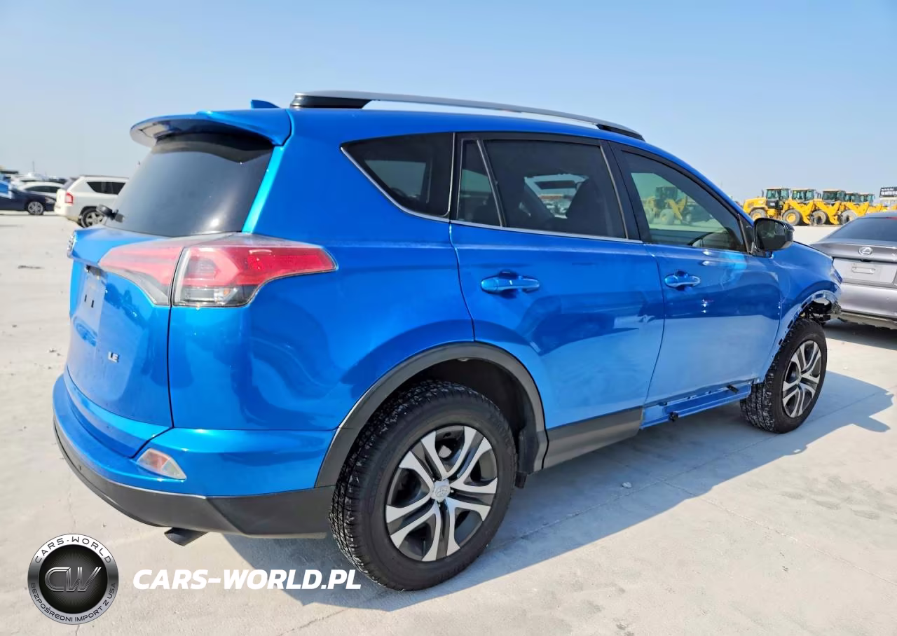 2018 Toyota Rav4 Le VIN:JTMZFREV2JJ198851 - 3