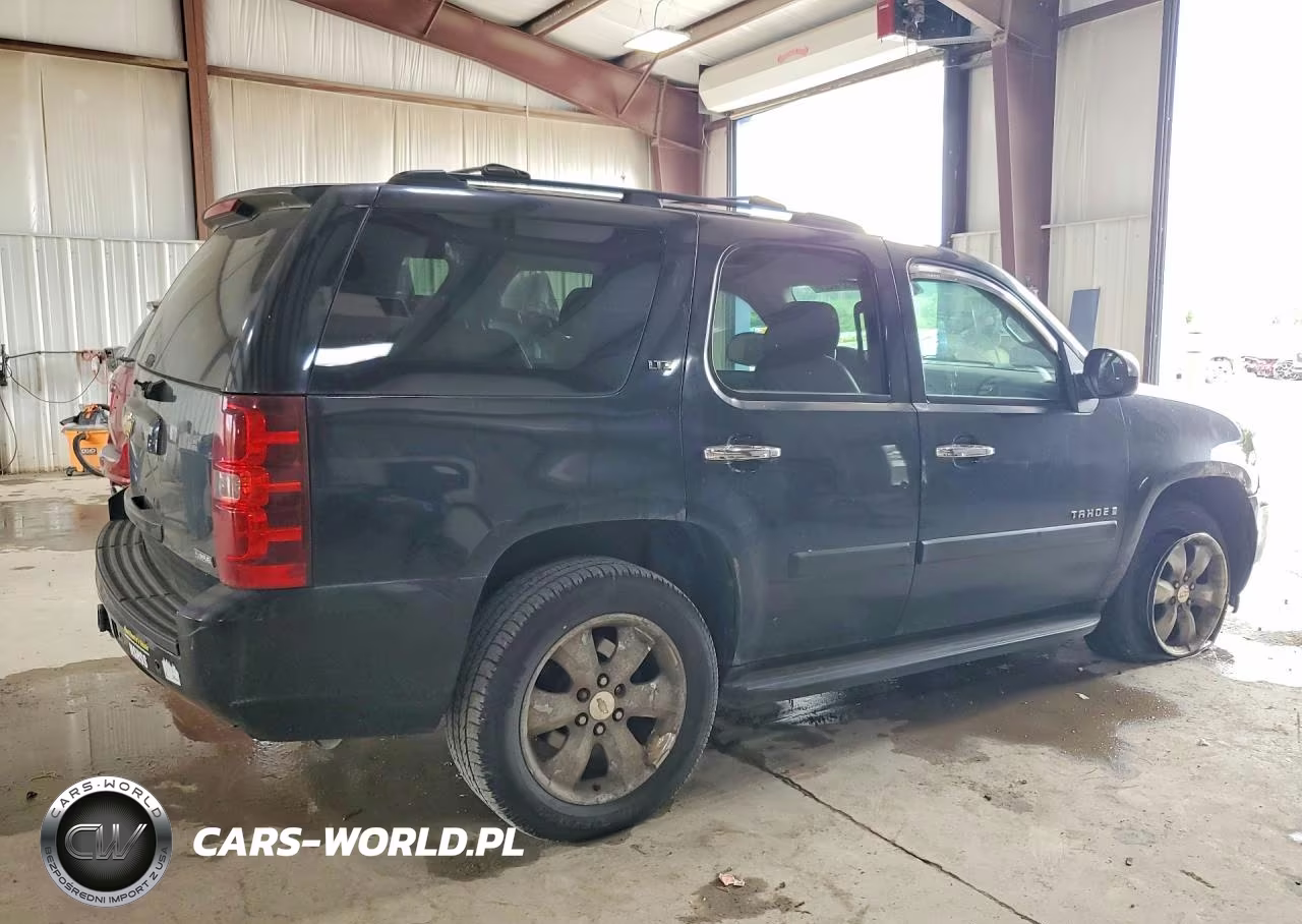 2007 Chevrolet Tahoe K1500 VIN:1GNFK13087J331328 - 3