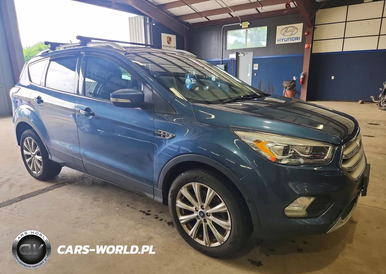 2018 Ford Escape Titanium VIN:1FMCU9J92JUA66963 - 4