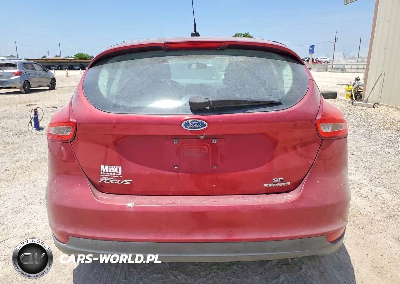 2015 Ford Focus Se VIN:1FADP3K26FL231365 - 6