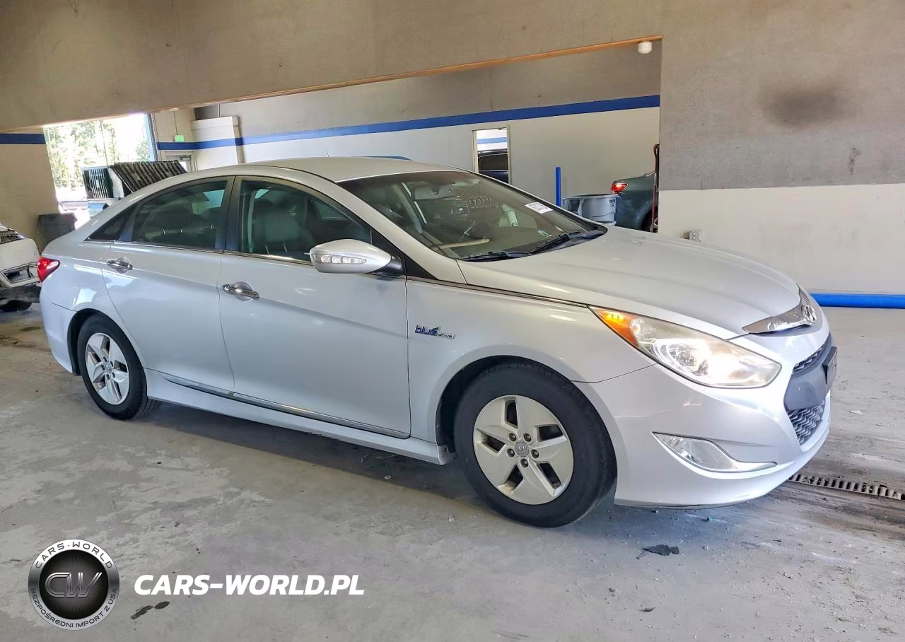 2012 Hyundai Sonata Hybrid VIN:KMHEC4A4XCA033751 - 4