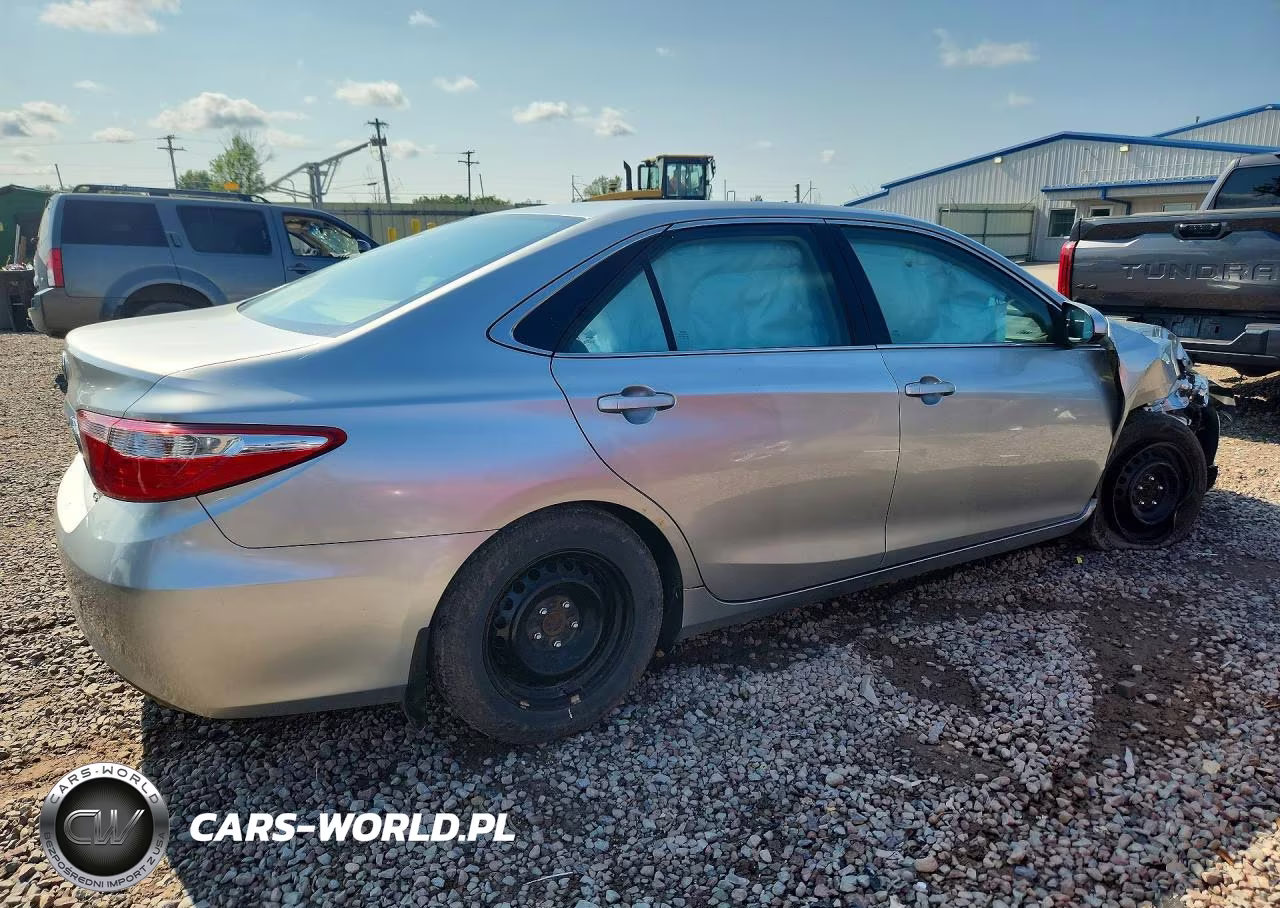 2015 Toyota Camry Le VIN:4T4BF1FK8FR461195 - 3