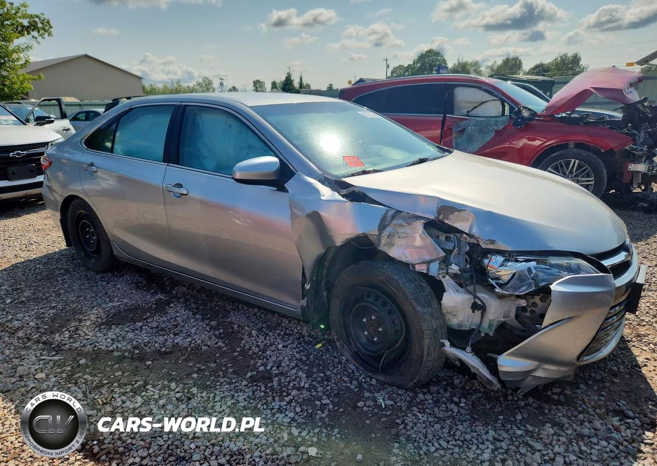 2015 Toyota Camry Le VIN:4T4BF1FK8FR461195 - 4