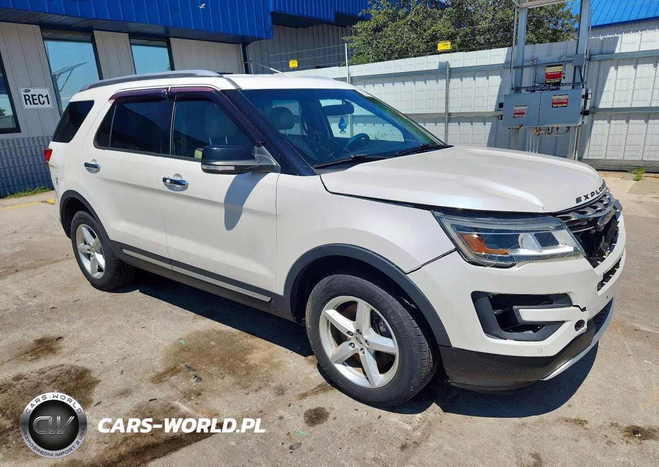 2016 Ford Explorer Xlt VIN:1FM5K8D80GGA11351 - 4