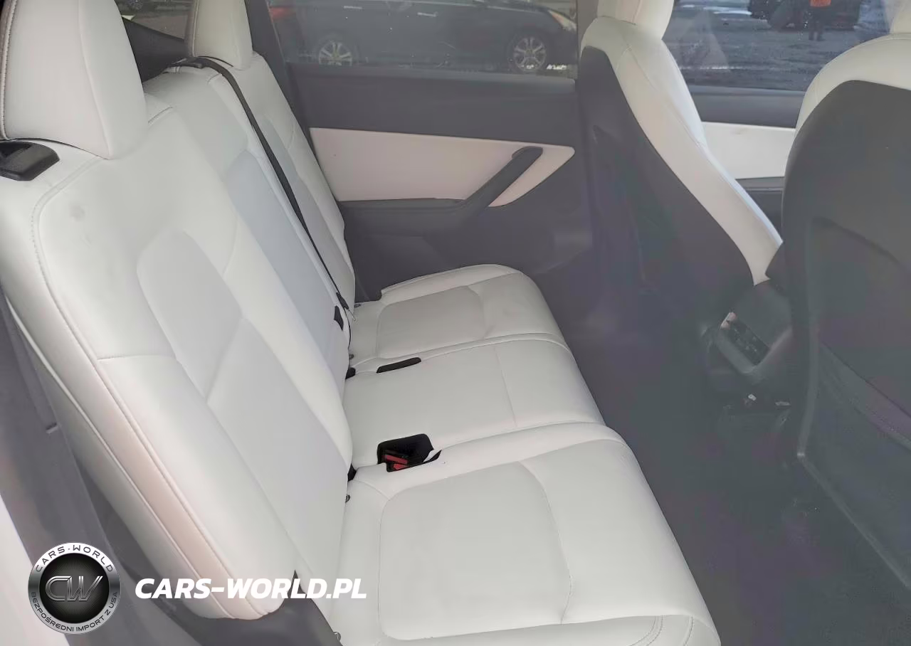 2021 Tesla Model Y VIN:5YJYGAEE8MF284221 - 11