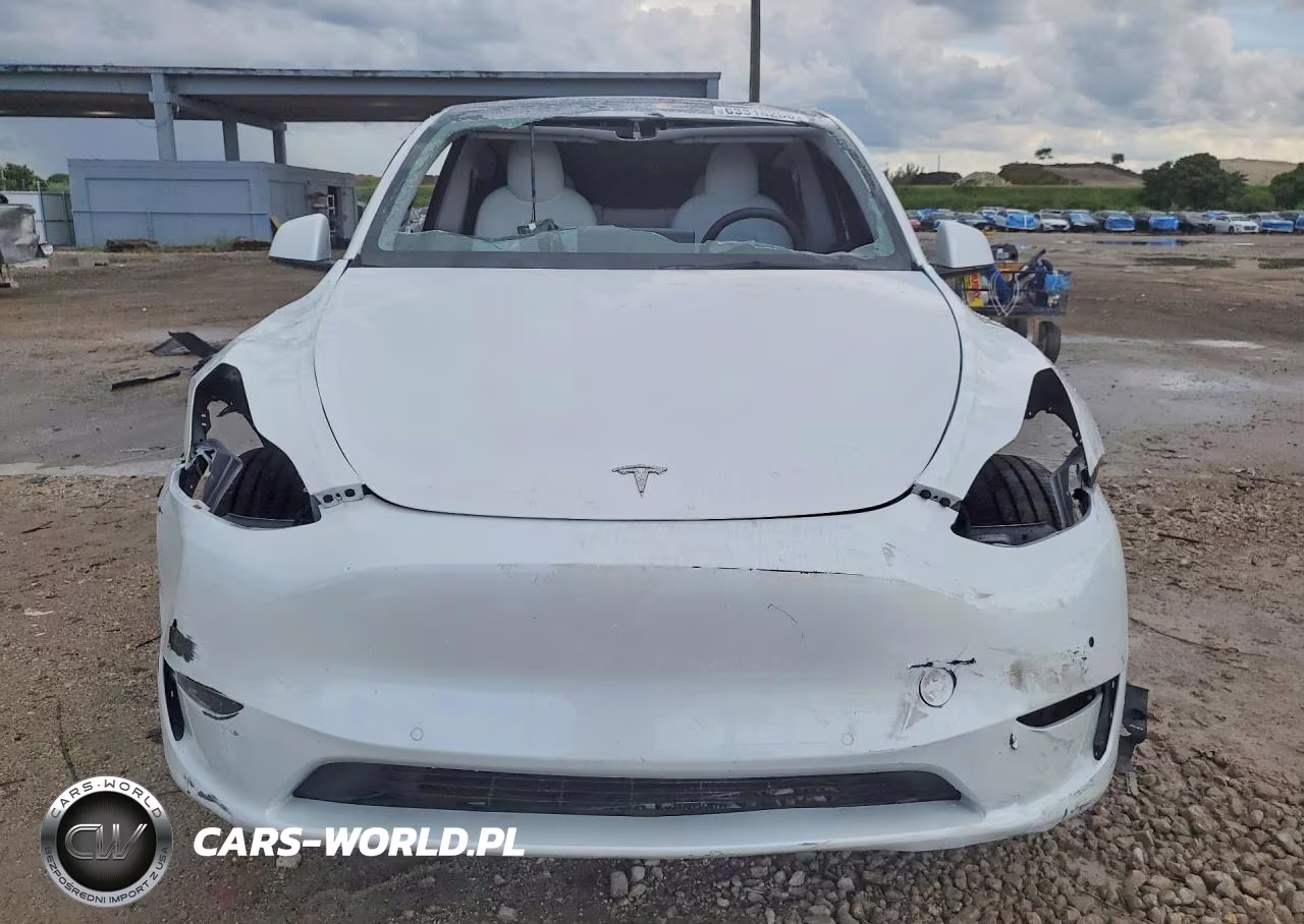 2021 Tesla Model Y VIN:5YJYGAEE8MF284221 - 5