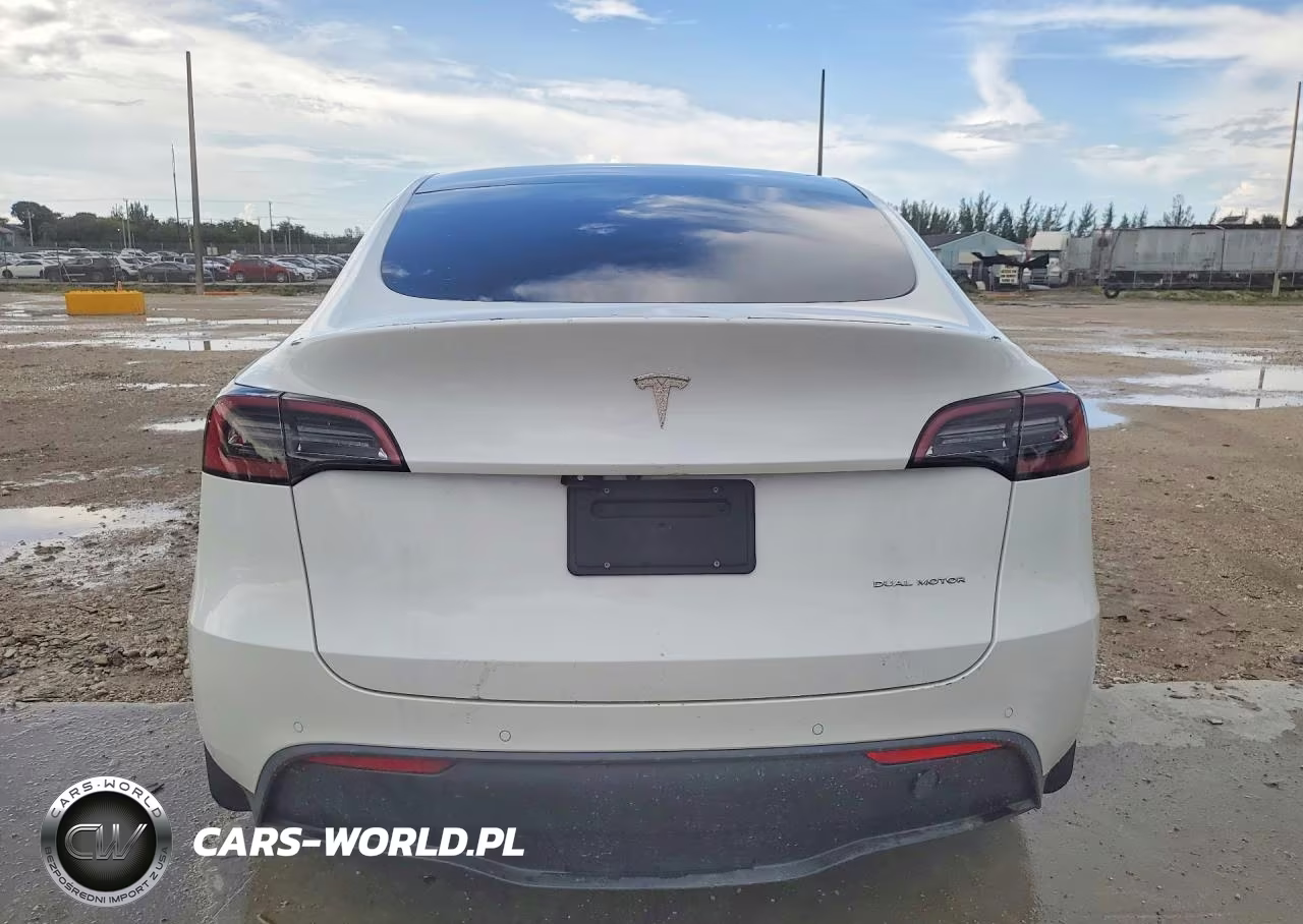 2021 Tesla Model Y VIN:5YJYGAEE8MF284221 - 6