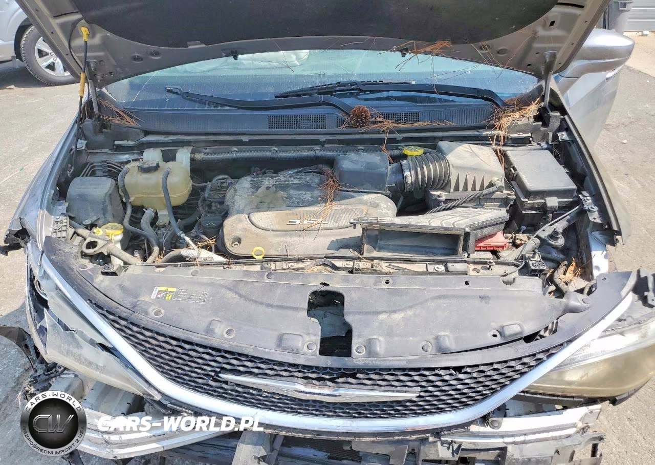 2017 Chrysler Pacifica Touring L VIN:2C4RC1BG9HR777079 - 12