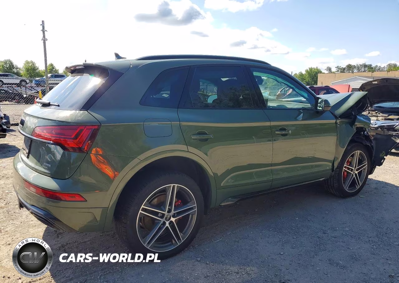 2024 Audi Q5 E Premium Plus 55 VIN:WA1E2AFY9R2093731 - 3