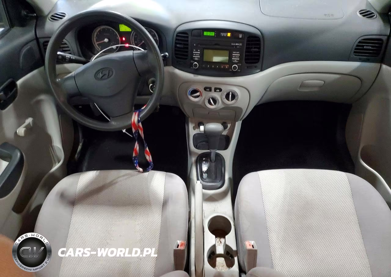 2008 Hyundai Accent Gls VIN:KMHCN46C18U269163 - 8
