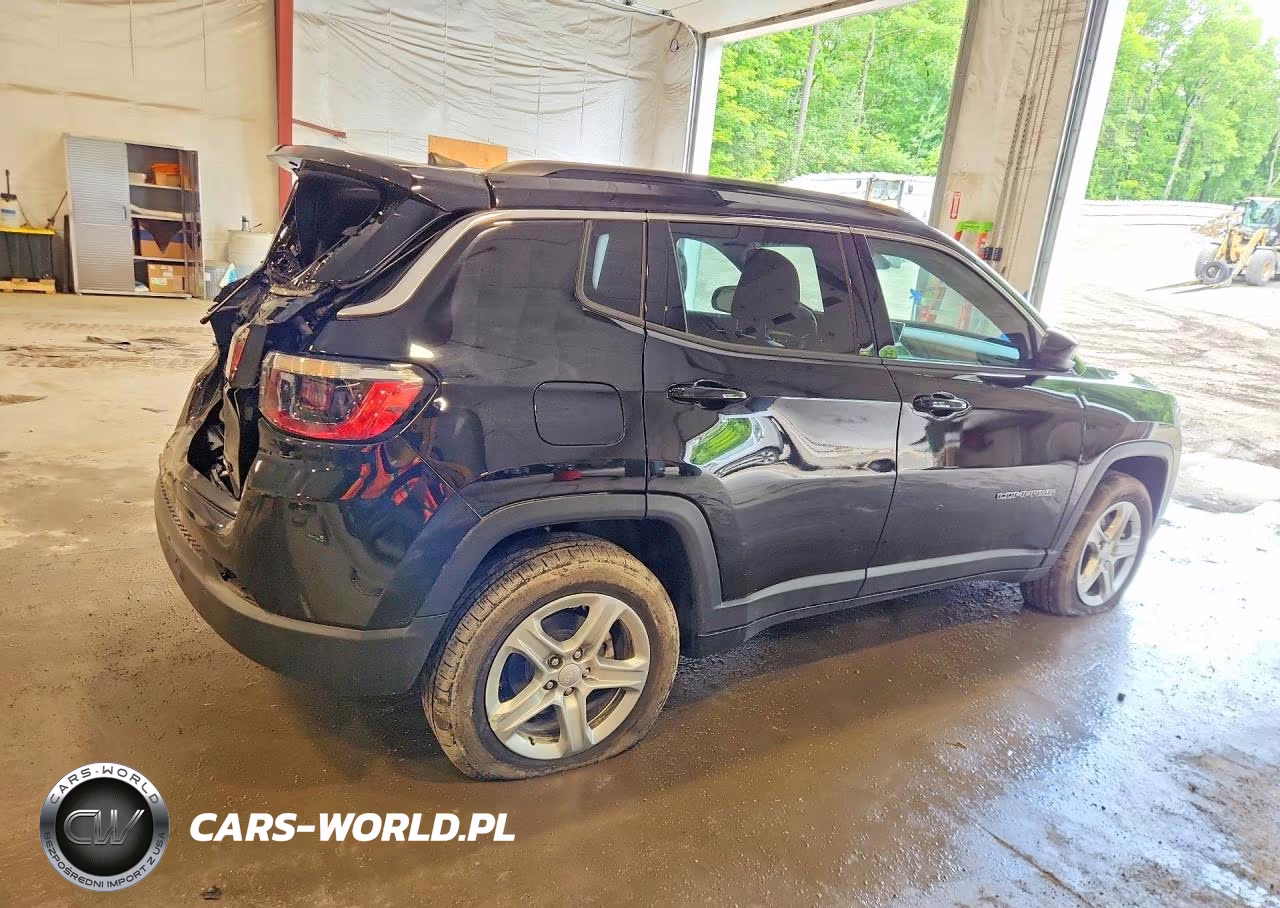 2023 Jeep Compass Latitude VIN:3C4NJDBN8PT553852 - 3