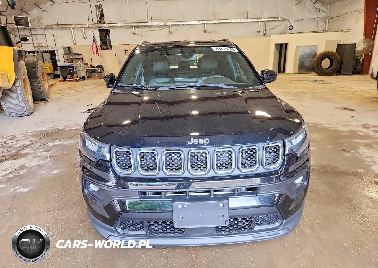 2023 Jeep Compass Latitude VIN:3C4NJDBN8PT553852 - 5