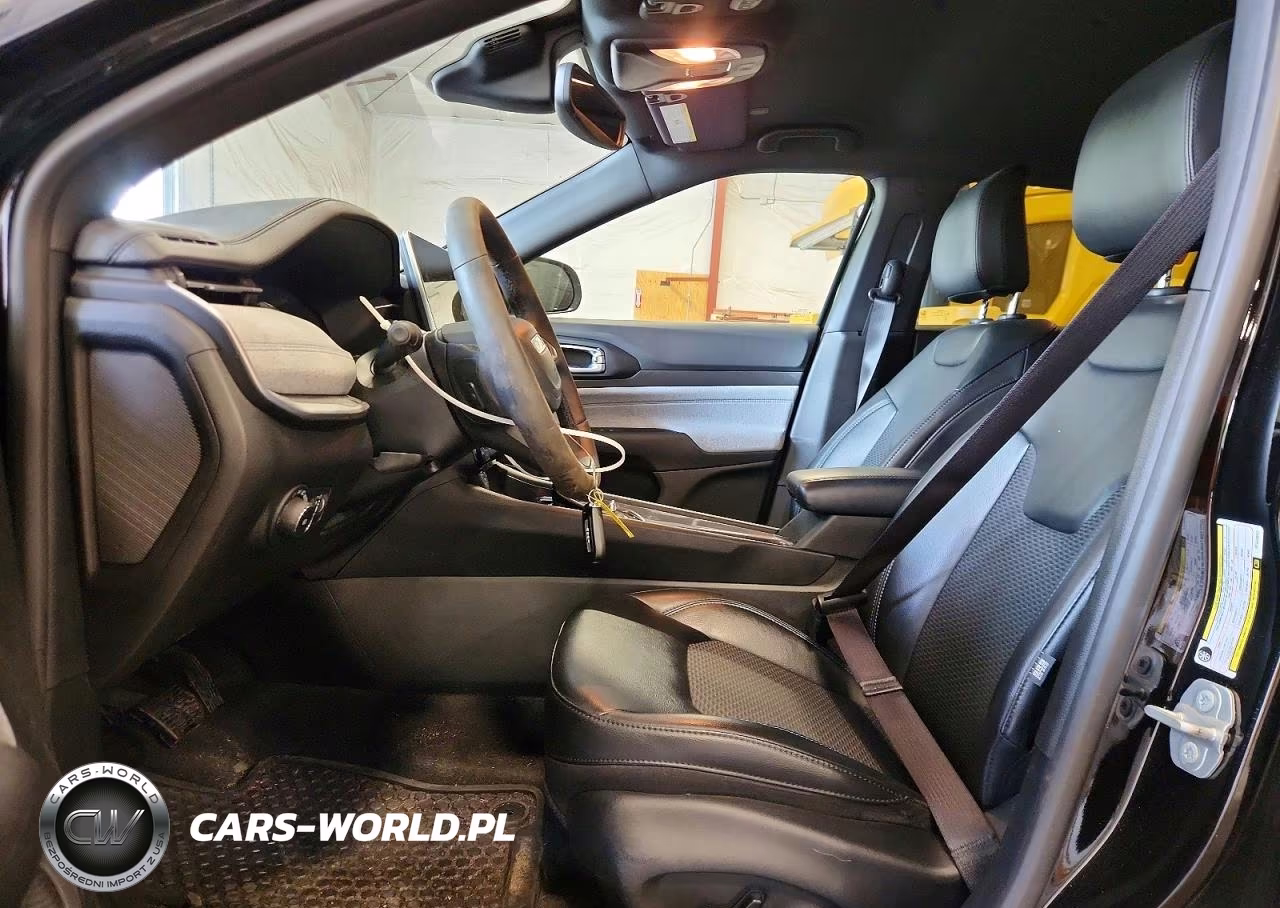 2023 Jeep Compass Latitude VIN:3C4NJDBN8PT553852 - 7