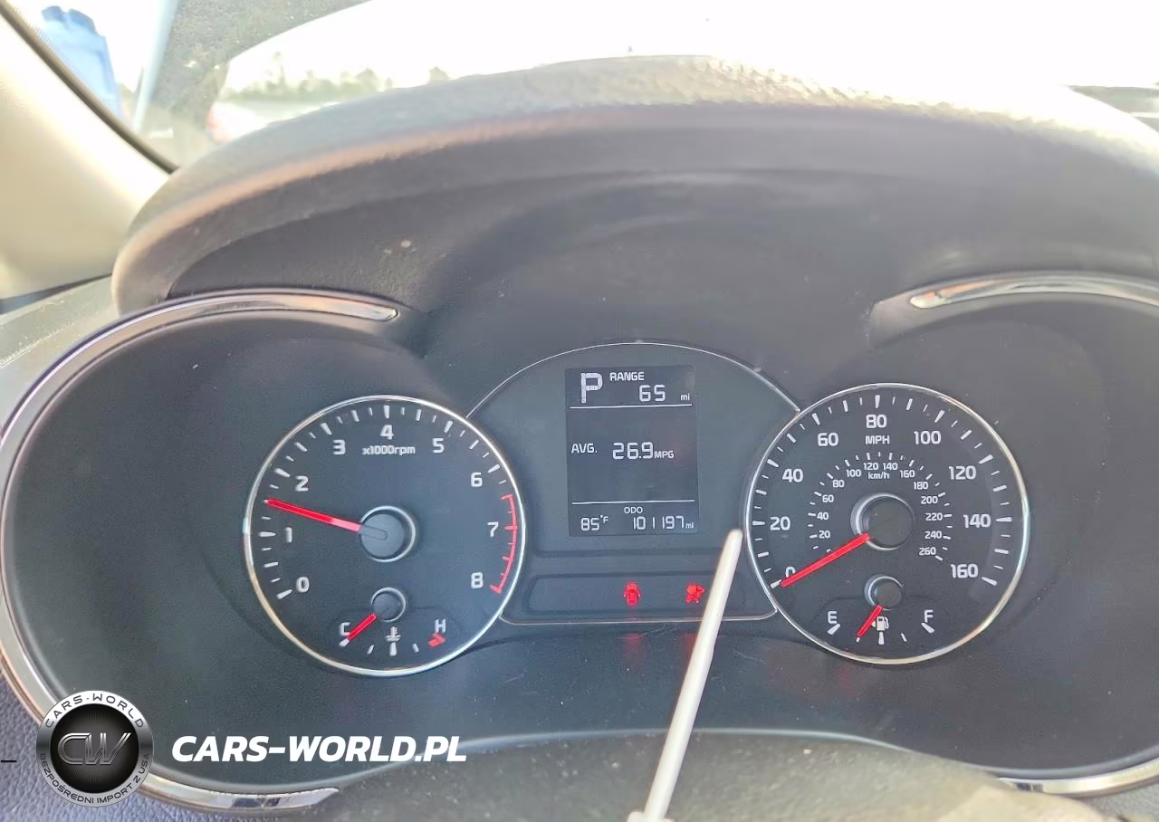 2018 Kia Forte Lx VIN:3KPFK4A74JE165422 - 9