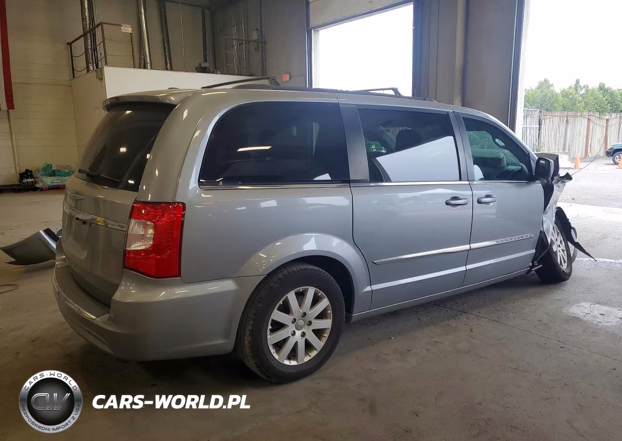 2016 Chrysler Town & Country Touring VIN:2C4RC1BG2GR298730 - 3