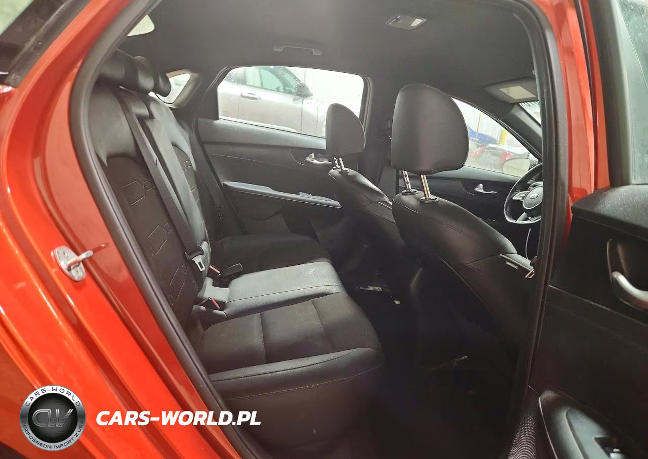 2021 Kia Forte Gt Line VIN:3KPF34AD0ME309068 - 10