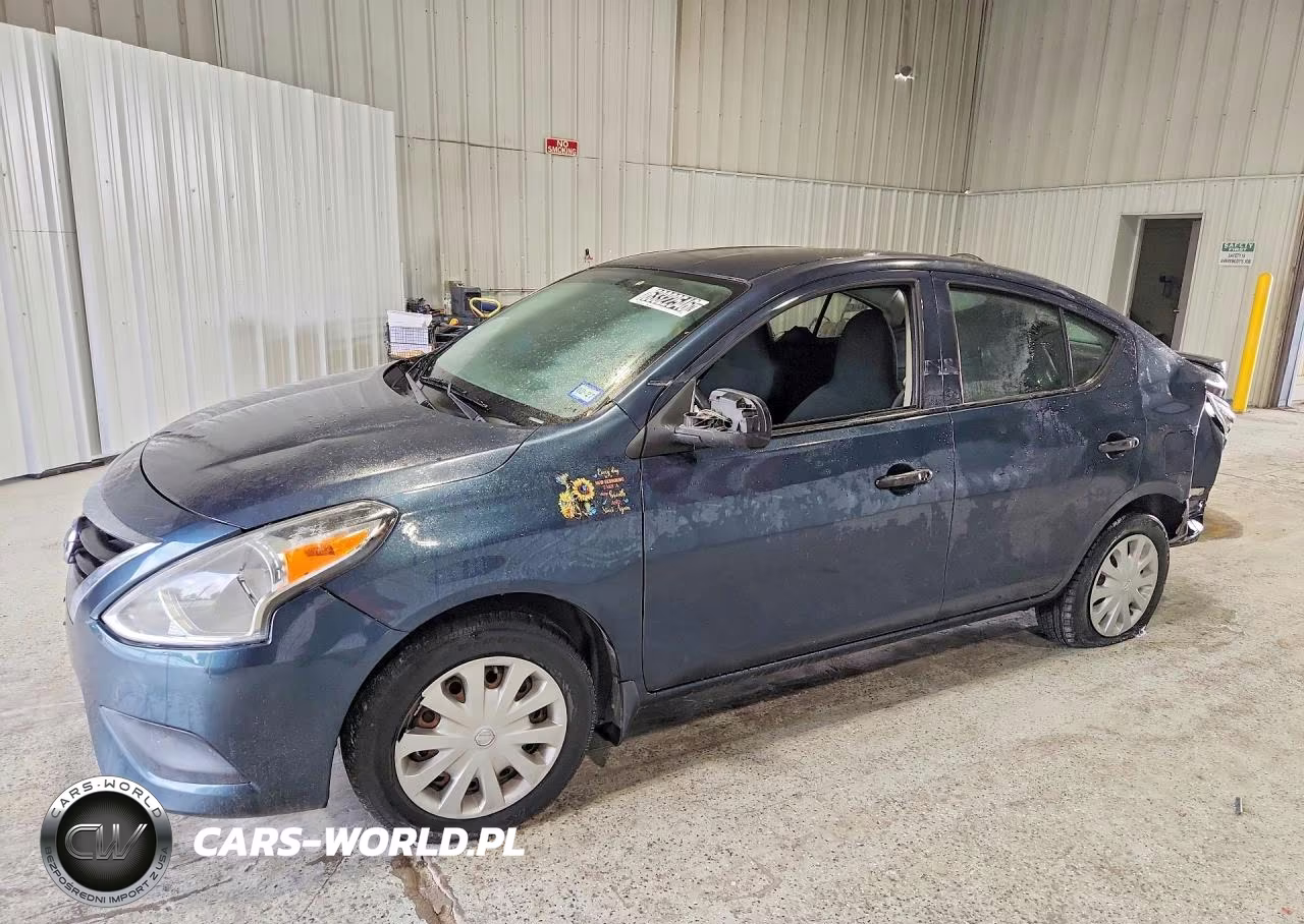 2015 Nissan Versa 1.6 S Plus