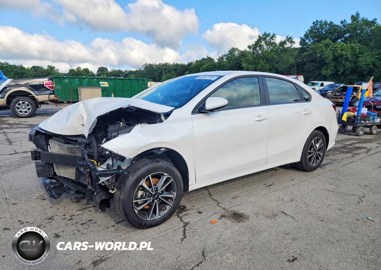 2024 Kia Forte Lxs – zdjęcie 1 z 13