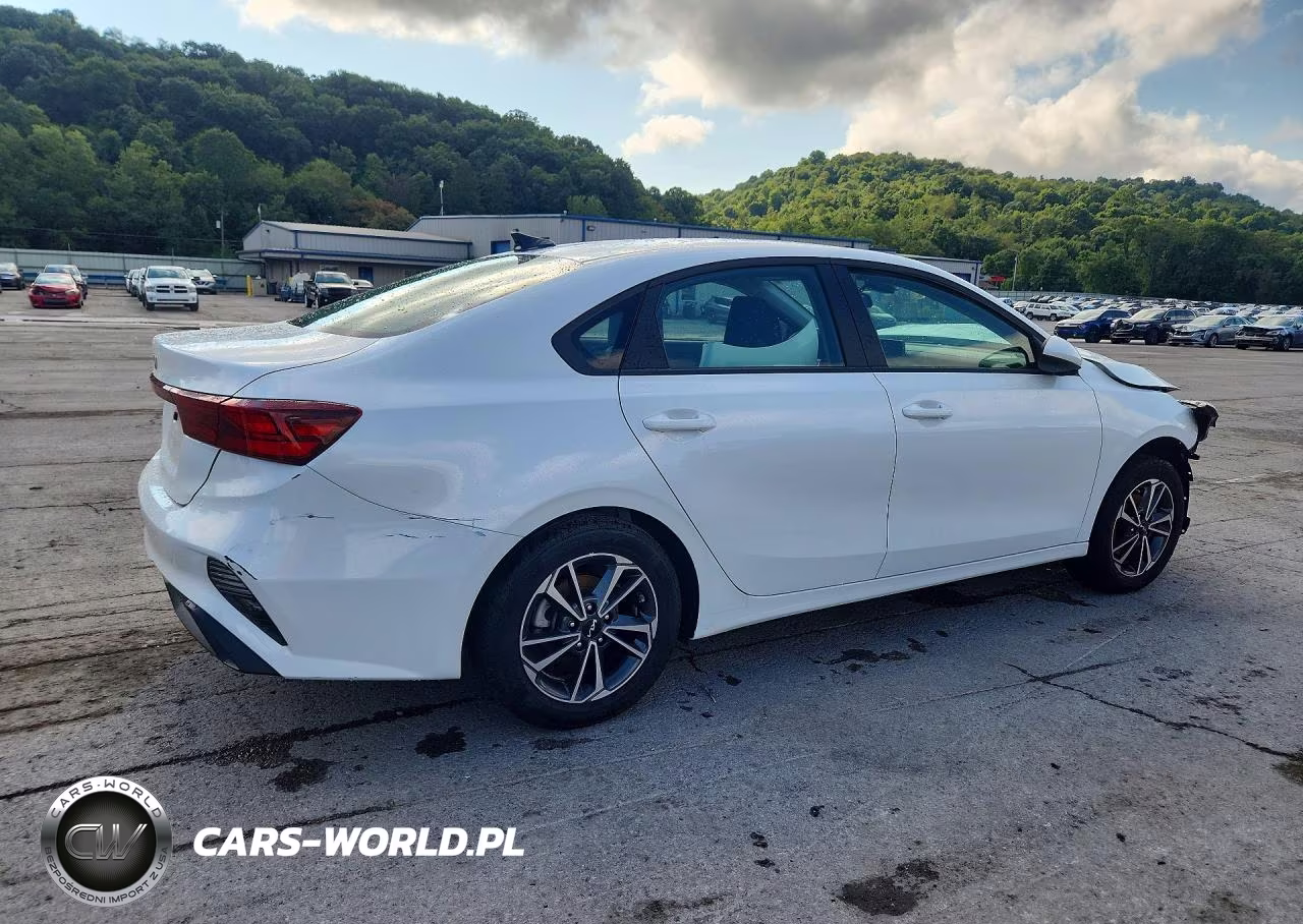 2024 Kia Forte Lxs VIN:3KPF24AD1RE795836 - 3
